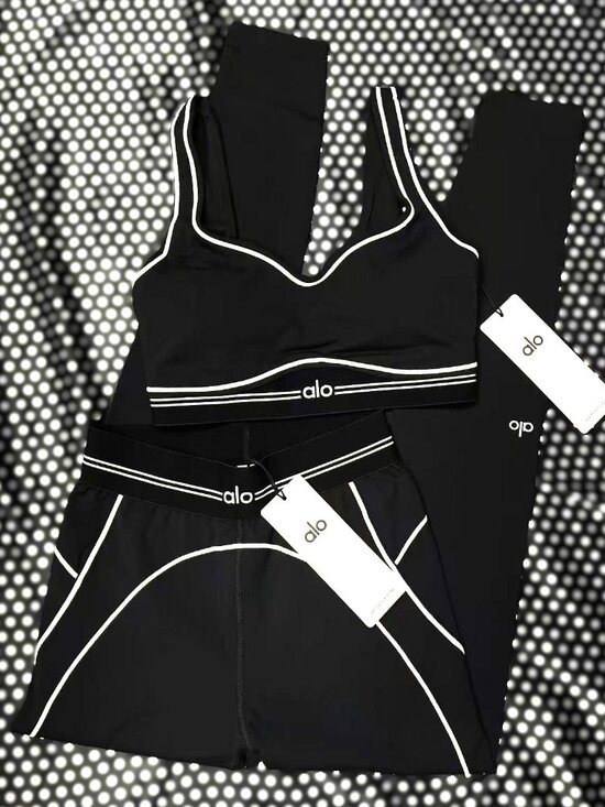 ALO Yoga Pants - Brand New ALO Airbrush Heart Throb Yoga Set (Black & White)